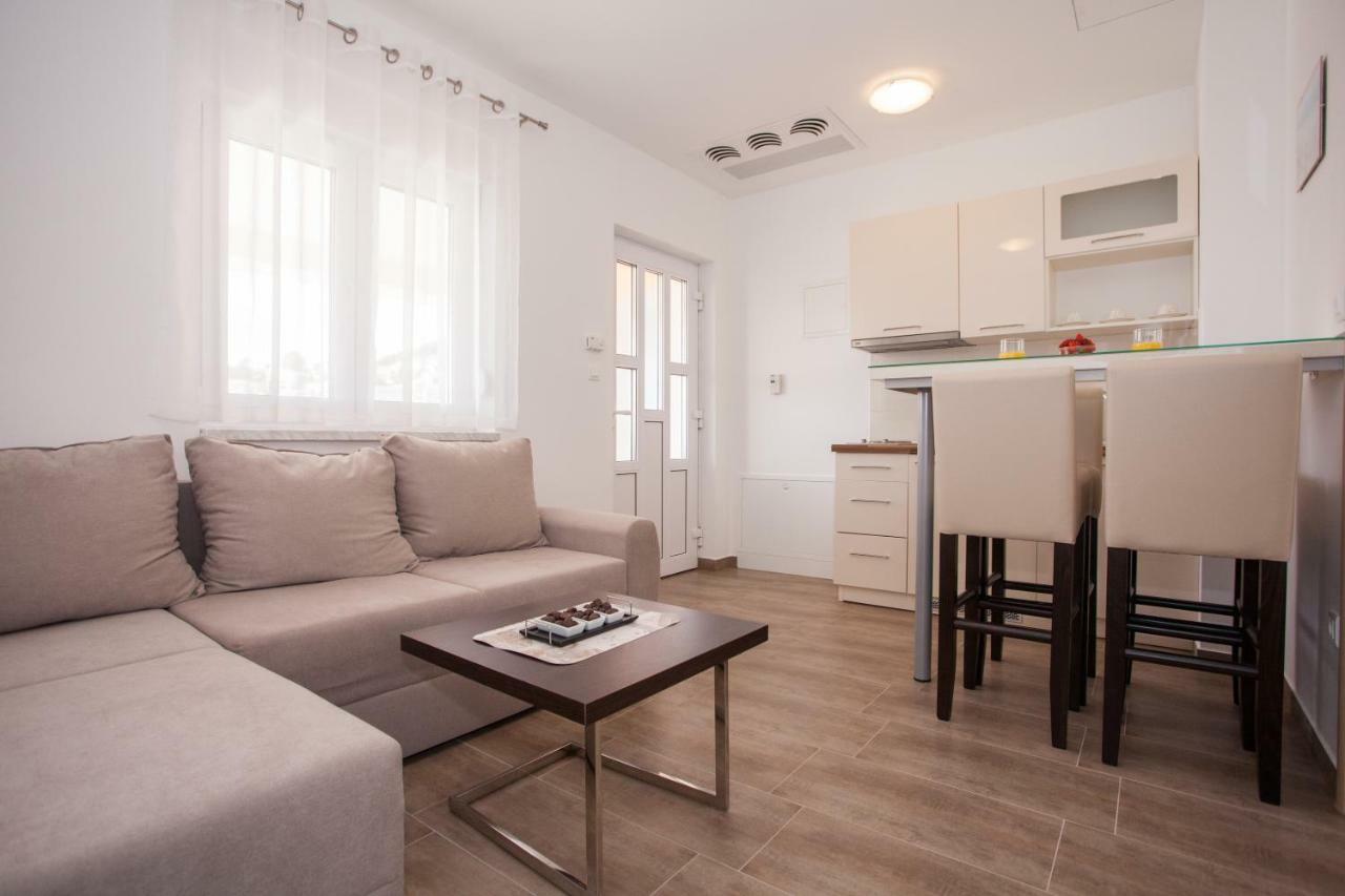 Apartments Mia Baška Voda Cameră foto